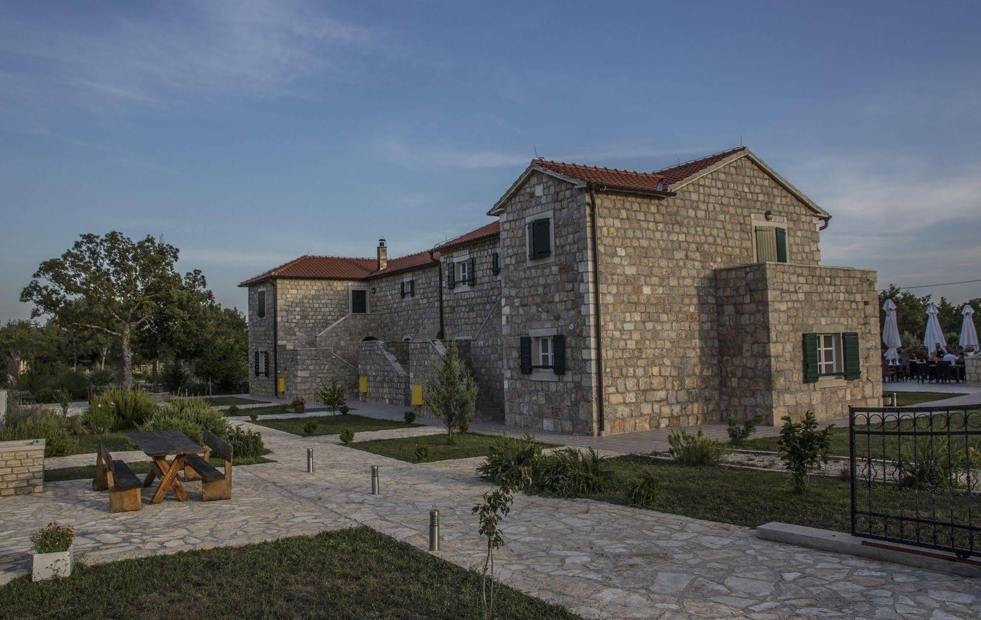 فندق Pansion Skelin Drinovci المظهر الخارجي الصورة